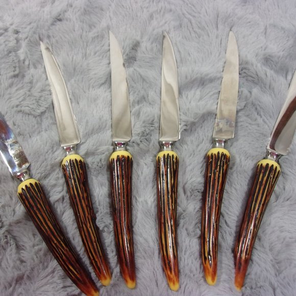 COPY - H-96 SET OF 6 CROWN CREST FAUX ANTLER BAKELITE HANDLE STEAK KNIVES - Picture 2 of 8